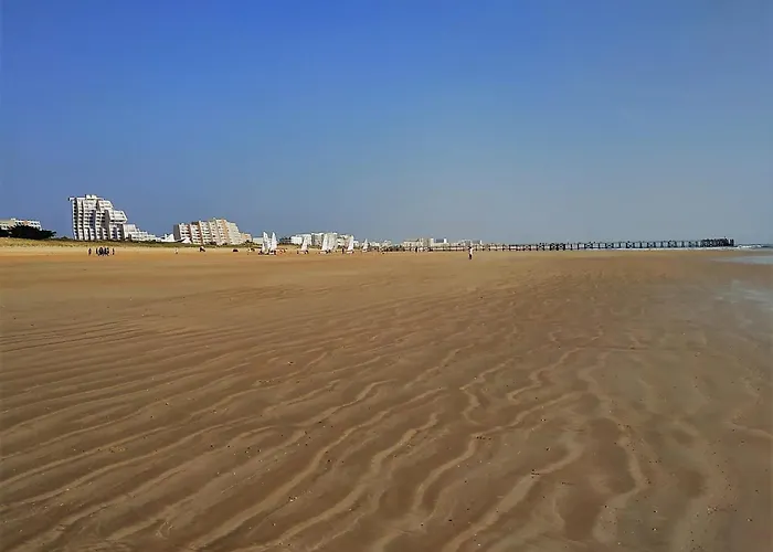 A 50 Metres De La * סן ז'אן דה מון