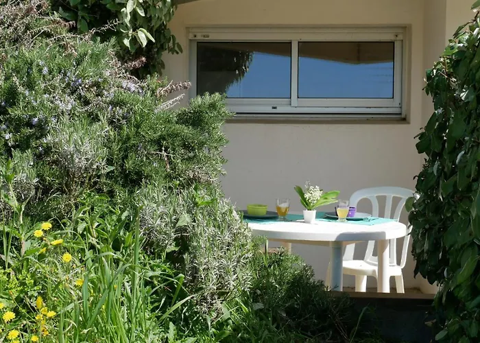 A 50 Metres De La סן ז'אן דה מון