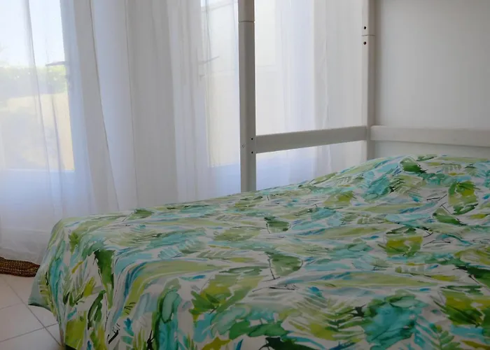 דירה A 50 Metres De La *